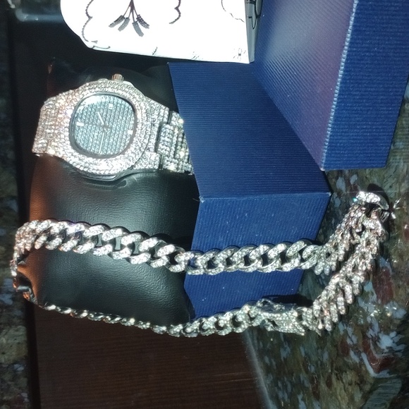 Lab diamond watch heavy and thick. Short 18 inch Cuban chain